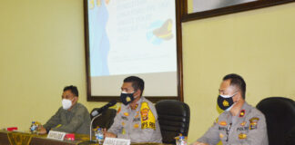 Kapolres Tulang Bawang AKBP Andy Siswantoro, SIK mendampingi tim dari Bid Propam Polda Lampung yang melakukan PPL terhadap 57 personel Polres Tulang Bawang