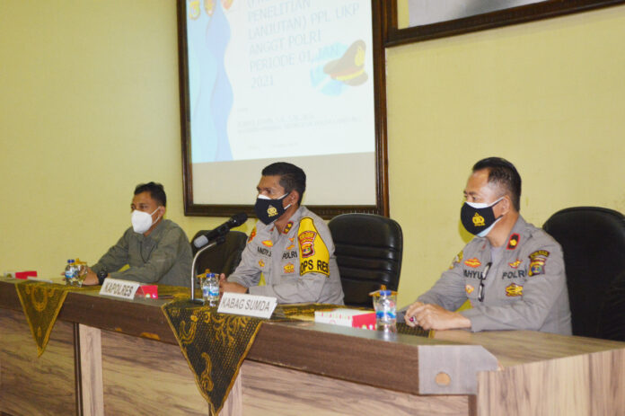 Kapolres Tulang Bawang AKBP Andy Siswantoro, SIK mendampingi tim dari Bid Propam Polda Lampung yang melakukan PPL terhadap 57 personel Polres Tulang Bawang